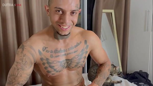 Image Engoli toda a porra do policial do batalh&atilde_o da Garra