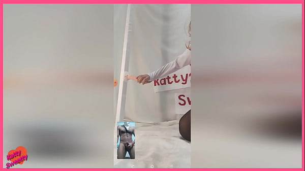 Image Katty Sweetty tries virtual sex for the first time