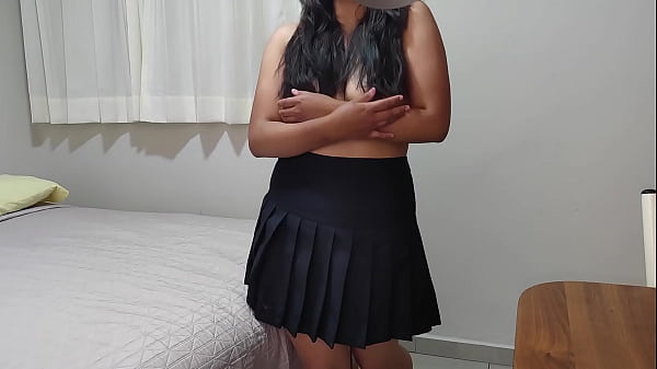 Image Casting 002 - Laura la t&iacute_mida estudiante que nunca hizo sexo oral y termina con creampie y sin cond&oacute_n (Versi&oacute_n Gratuita)