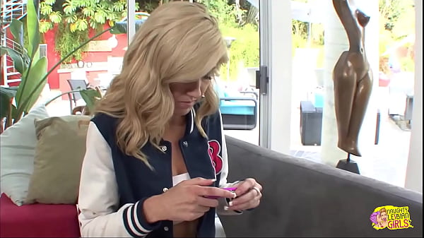 Image Hot blonde catches her friend taking naughty pictures and wants to taste her pussy