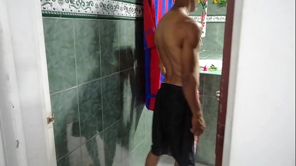 Image me follo a mi hermanastra y me corro dentro de su apretado y enorme co&ntilde_o