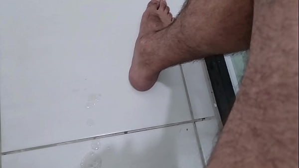 Image Corno se masturba assistindo sua esposa gr&aacute_vida transar com o dotado