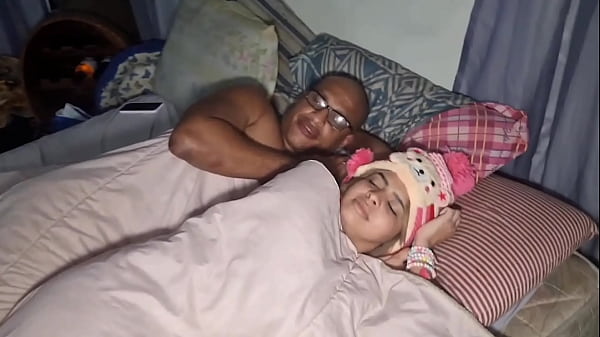 Image A safada deu desculpa para dormir comigo para transar comigo