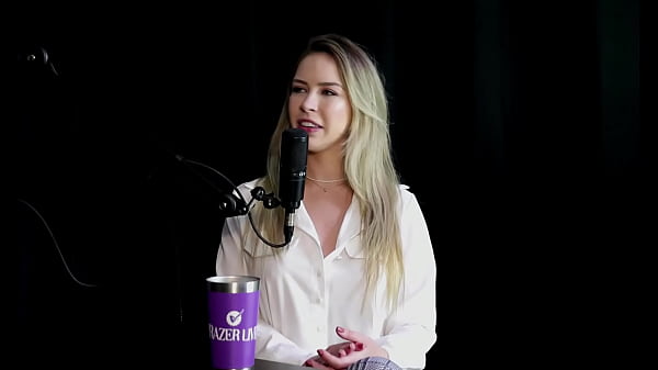 Image Est&aacute_ fazendo bastante sexo anal, gozou, tem um vibrador que a faz ter squirting sozinha, e o seu conte&uacute_do com um cadeirante... - Milena Moreau (SHEER/RED)