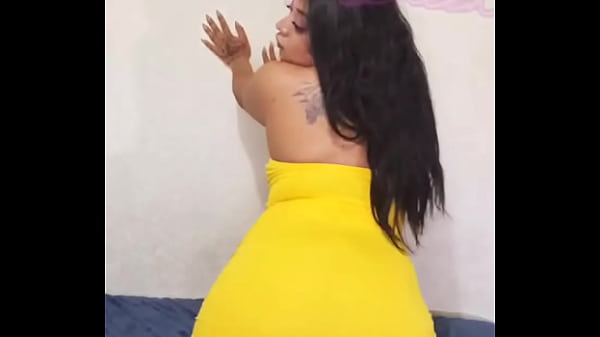 Image SOLO FETICHISTAS / YELLOW DRESS AND NO PANTIES