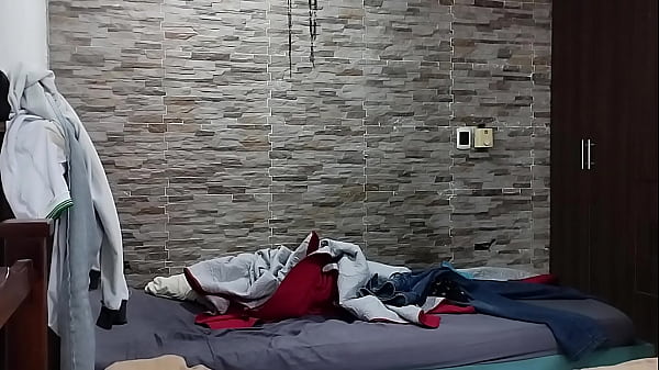Image Despu&eacute_s de discutir me pide que la trate como un perra y le llene el co&ntilde_o de leche