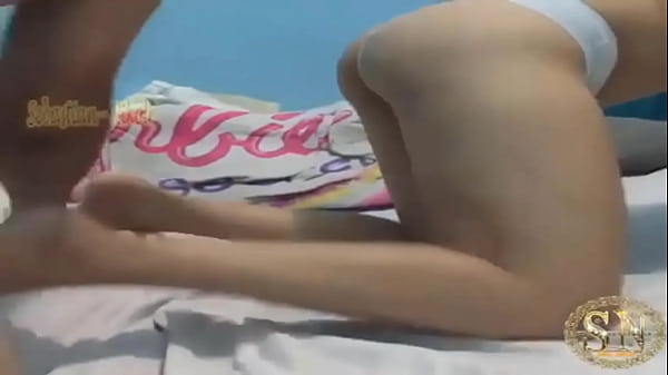 Image Tengo sexo a escondida con mi madrastra cuando tiene un discucion con mi padrastro busca consuelo en mi polla por el culo  Tengo sexo a escondida con mi madrastra cuando tiene un discucion con mi padrastro busca consuelo en mi polla por el culo