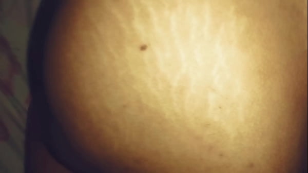 Image Morena es follada mientras tiene dildo en el culo esperando su rico anal.