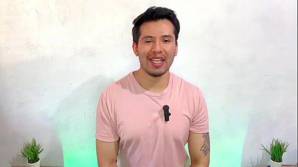 Image Amigo hetero le da sexo oral a los 20cm de vergota de su mejor amigo en el trabajo por primera vez! Relato sexual