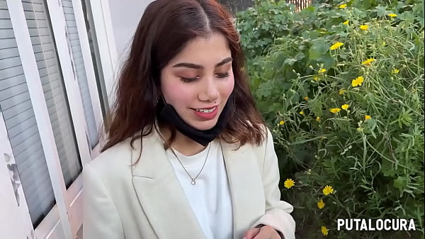 Image PutaLocura - La caliente latina Marina Gold es pillada y la chupa en la calle