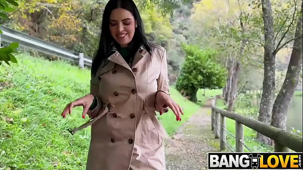 Image Kira Queen having Fun Outdoor