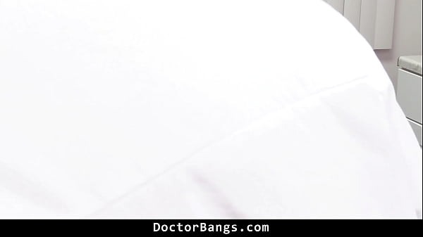 Image Patient Lily Larimar Visits Doctor Marcus London for A Special Check Up - Doctorbangs