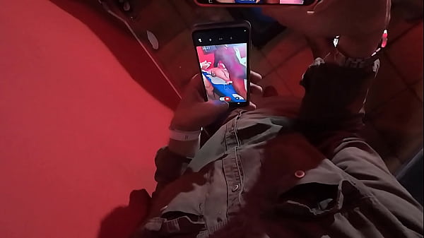 Image FUI CONHECER UM GLORYHOLE CLUB E ENCONTREI VARIOS HOMENS FAMINTOS POR BUCETA