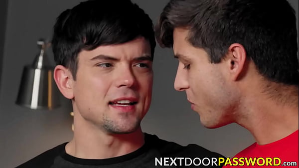 Image Elliot Finn surprised his boyfriend Dakota Payne with a hot threesome Valentines gift