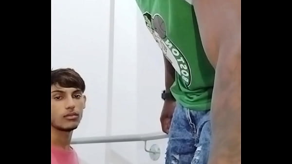 Image Vizinho putinho me chamou para visitar e comi ele na varanda gostoso leitando o cuzinho dele / VIDEO COMPLETO XVIDEOSRED OU SHEER