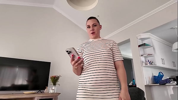 Image Stepbrother sends Dick Pic to Stepsister by Mistake She wants to See the Real thing