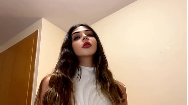 Image Mi casero este mes ya no quiere que le pague con dinero , solo quiere follarme sin condon mientras mi novio esta en el trabajo