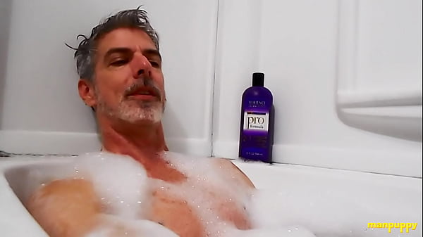 Image Richard Lennox Enjoying His Bath Time With A Slow Handjob