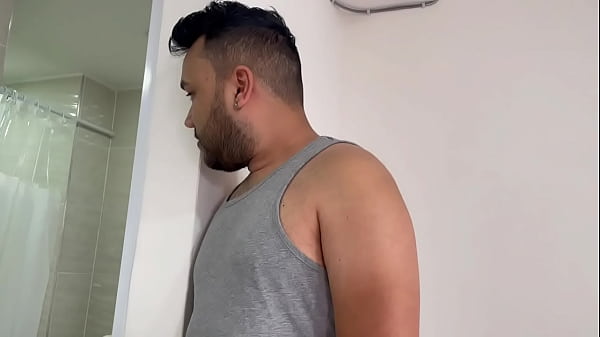 Image Me follo a mi mejor amigo luego de espiarlo mientras se ba&ntilde_a.