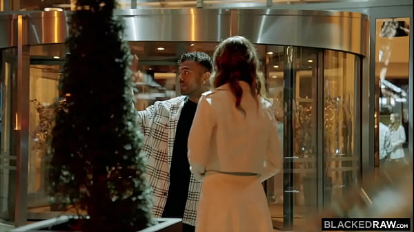 Image BLACKEDRAW BBC-Addicted Influencer Hope Heaven Blows Stranger In Elevator