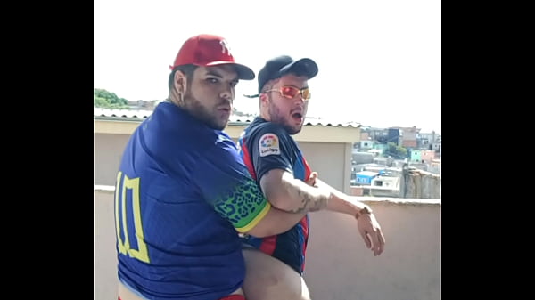 Image TBT Comendo o Novinho na Laje Com Todo Mundo da Quebrada Vendo - &quot_Me Chame Para Sua Laje&quot_ feat Dorn (tags cruising ao ar livre quintal)
