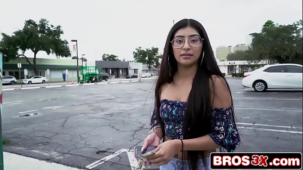 Image Brace-Faced Latina Teen Fucked by a Stranger for Fake Cash
