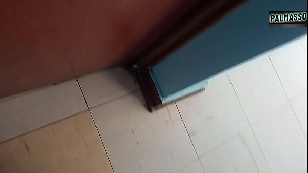 Image &iexcl_SEXO POR DINERO! - LA PUTA SE QUEJA Y PEGA DE GRITOS CUANDO SIENTE QUE MI VERGA LA VA PENETRANDO. &iexcl_ERES MUY TOSCO! &iexcl_TU POLLA ME HACE DOLER!