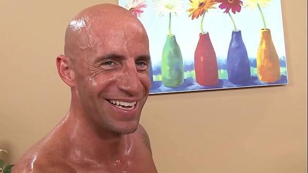 Image Reagan Anthony a blonde MILF gets her pussy stuffed