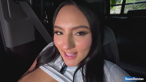 Image Valen Arias beautiful curvy Colombian masturbates and tells us her sexual tastes in Juan Bustos Road
