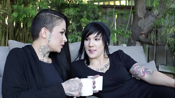 Image TATTOO LESBOS