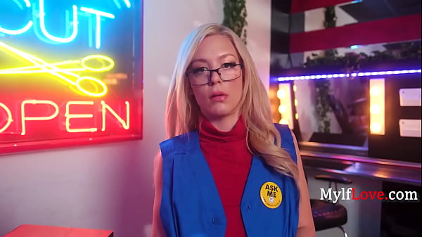 Image Convenience Store Clerk Gets The Boss Benefits | MylfLove