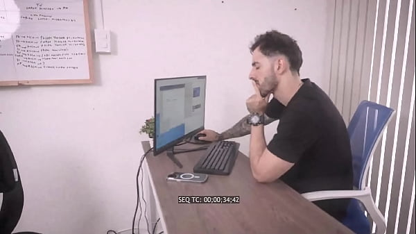 Image Distracted secretary MollySmithx fucks hard with her boss in the middle of the work day | Juan Bustos OFFICE