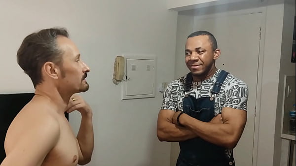 Image O pauzudo casado contrato os servi&ccedil_os de um garoto de programa