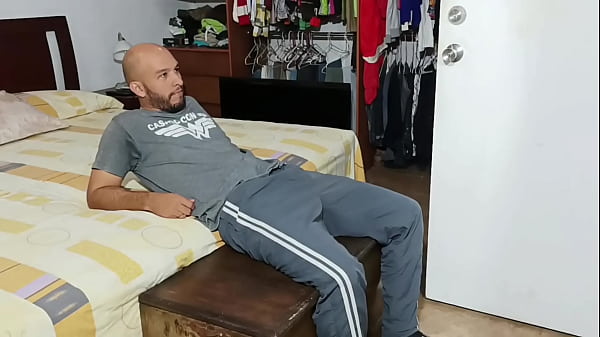 Image alone in the room and my stepsister wants to fuck me - Porn in Spanish.