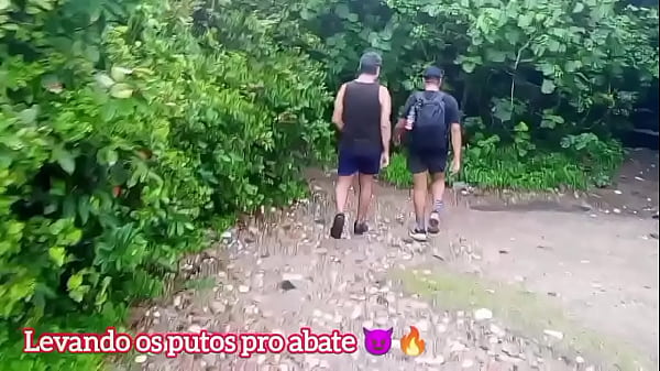 Image Macetei sem piedade o Casal de Macho no matagal debaixo de chuva e fiz os dois de putinha. Completo e imperd&iacute_vel em Xvideos Premium