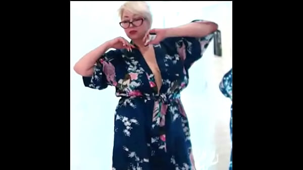 Image Charming mature woman dancing, sucking, fucking ...))
