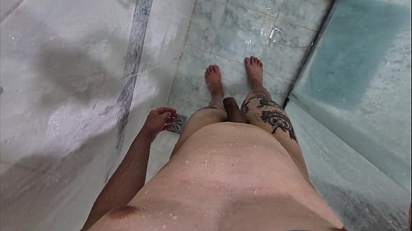 Image PARA OS AMANTES DE GORDINHOS - UM GORDINHO TOMANDO BANHO