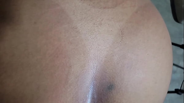 Image Meia irm&atilde_ da cuzinho para seu meio irm&atilde_o e leva muita gozada dentro