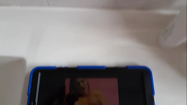 Image Rusty Masturbates to His Masturbating Beauties