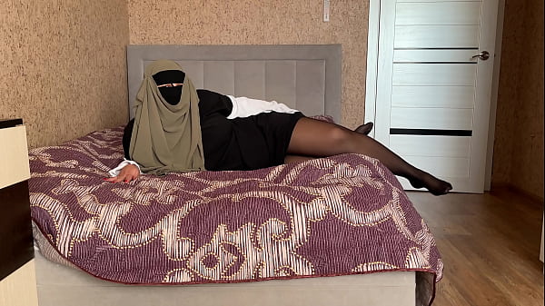Image Turkish Khalifa gives an interview at a porn casting and gets sperm in her pussy