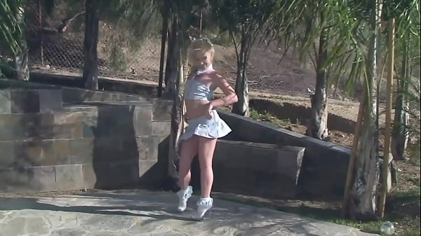 Image HARDCORE AMATEUR MILF OUTDOORS WITH ANAL