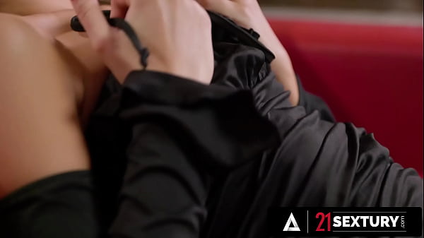 Image 21 SEXTURY - Horny Teen Alyssa Bounty Gets Her Tight Ass Fucked By A Big Dick