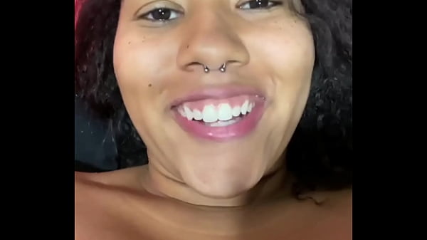 Image C&acirc_mera Escondida Flagra Morena Fazendo XIXI e Se Masturbando