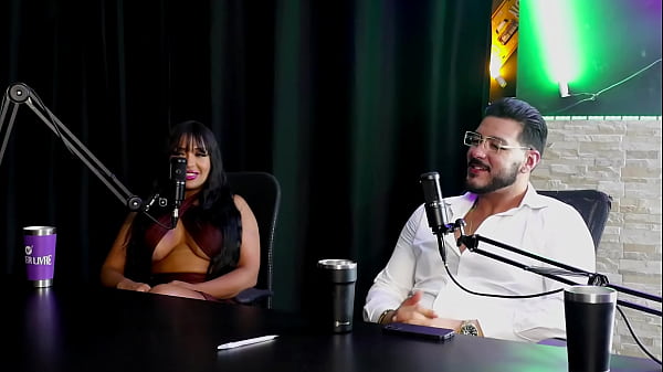 Image Como o Franc&ecirc_s conheceu a Brasileira, est&aacute_ introduzindo ele aos poucos no meio liberal, fizeram menage, e a diferen&ccedil_a... - Casal Cherie (WATCH ON: SHEER/RED)
