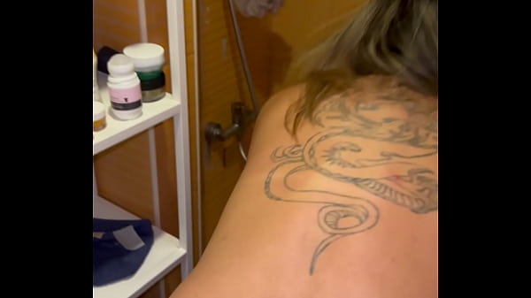 Image MIJEI DENTRO DO CU DA TRANS GORDINHA USANDO O ESPECULO
