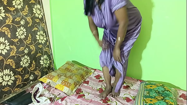 Image Indian mature woman showing her naked breasts and vagina and anus