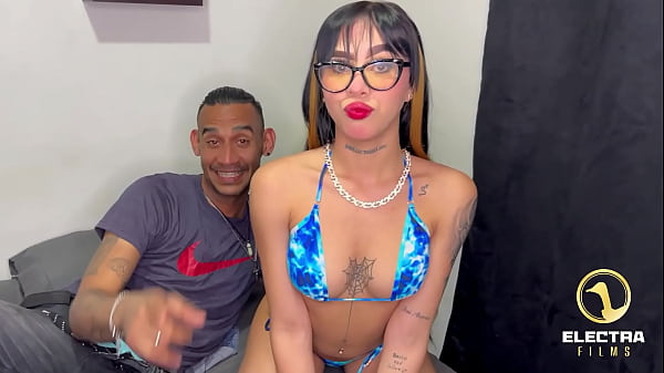 Image Moreno dotado y morboso parte en dos a flaquita venezolana en una transmisi&oacute_n en vivo