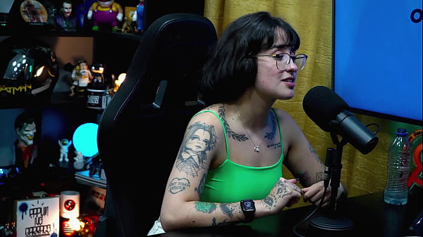 Image O &Uacute_nico v&iacute_deo da Martina Oliveira Pelada no Xvideos, voc&ecirc_ chuparia os peitos dela? - Podcast P&aacute_pum no Barraco! 4K