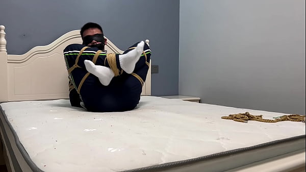 Image Asian boy in white socks and Ebi-position bondage