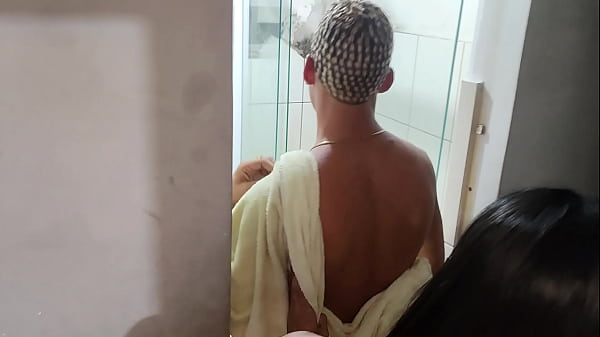 Image cheguei no seleiro avistei un pau grande tomando banho pelado eu chupei depois ele me fudeu